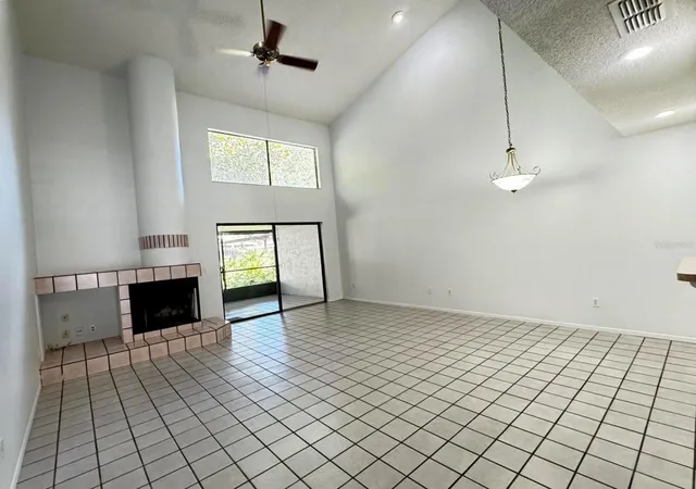 5th image of 497 Club Dr, Winter Springs, FL 32708 | MLS# O6408474