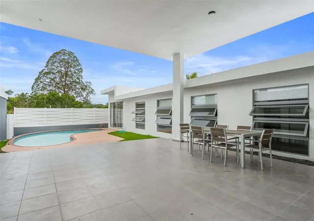 Photo 2 of Single family home for sale at La Villa De Torrimar Rey Felipe #303, Guaynabo, PR 00969 | MLS# PR9121415 | Listing updated on 2026-10-06