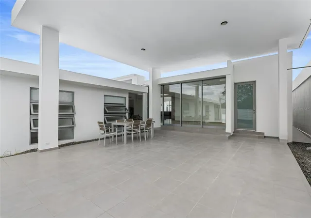 Photo 4 of Single family home for sale at La Villa De Torrimar Rey Felipe #303, Guaynabo, PR 00969 | MLS# PR9121415 | Listing updated on 2026-10-06