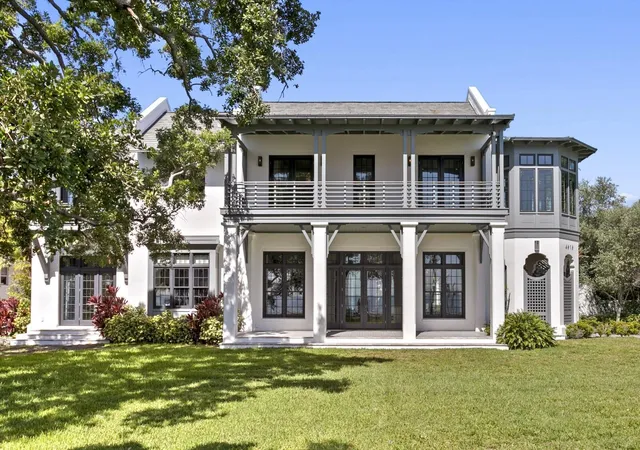 1st image of 4613 Bayshore Blvd, Tampa, FL 33611 | MLS# TB8509371
