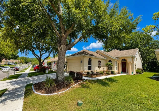 3rd image of 5556 Legend Hills Ln, Spring Hill, FL 34609 | MLS# W7885832