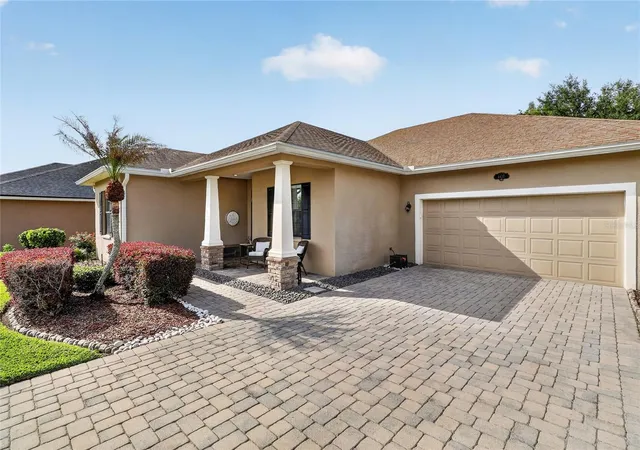 Homes for sale in Lakeland, FL | 4427 Micanope Crescent Dr, Lakeland, FL 33811 | MLS# L4961946