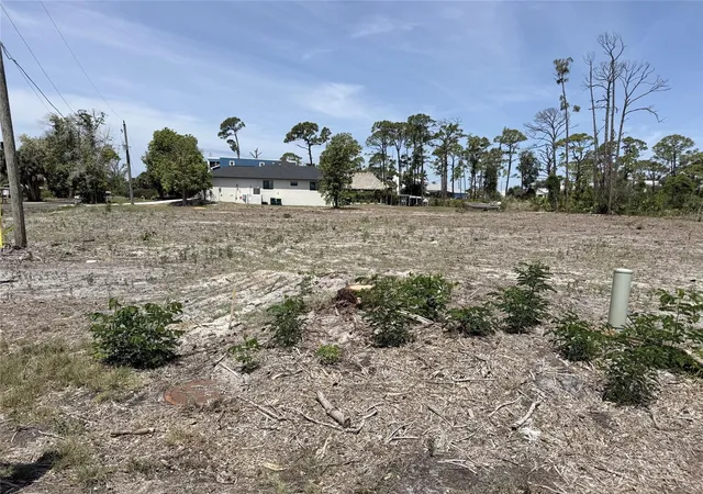 3rd image of 1890 Virginia Ave, Englewood, FL 34223 | MLS# N6144366