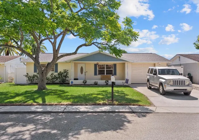 Photo 3 of Sale Pending at 2146 Society Dr, Holiday, FL 34691 | MLS# TB8509401 | Listing updated on 2026-09-08