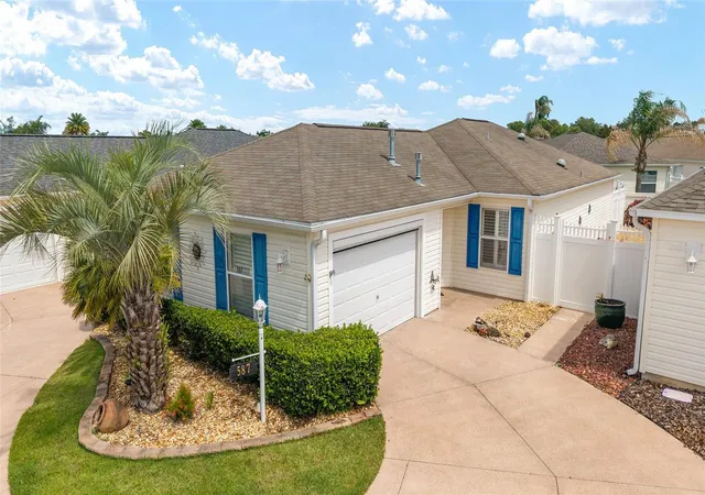 Photo 2 of Single family home for sale at 587 Audrey Ln, The Villages, FL 32162 | MLS# O6408523 | Listing updated on 2026-09-24