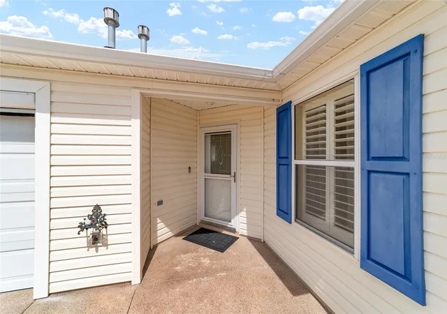Photo 3 of House for sale at 587 Audrey Ln, The Villages, FL 32162 | MLS# O6408523 | Listing updated on 2026-09-24