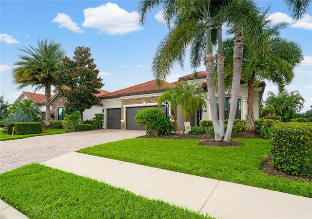 Photo 3 of Single family home for sale at 13211 Ramblewood Trl, Bradenton, FL 34211 | MLS# A4693901 | Listing updated on 2026-10-12