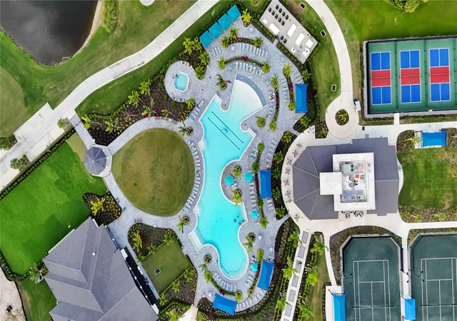 3rd image of 17475 Opal Sand Dr #207, Venice, FL 34293 | MLS# A4693902