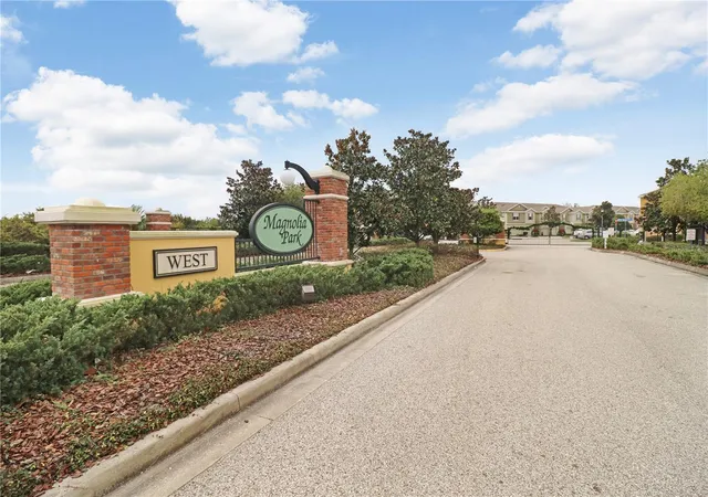 Photo 2 of Townhouse for sale at 4605 Somerset Hl Ln, Riverview, FL 33578 | MLS# TB8509436 | Listing updated on 2026-05-28