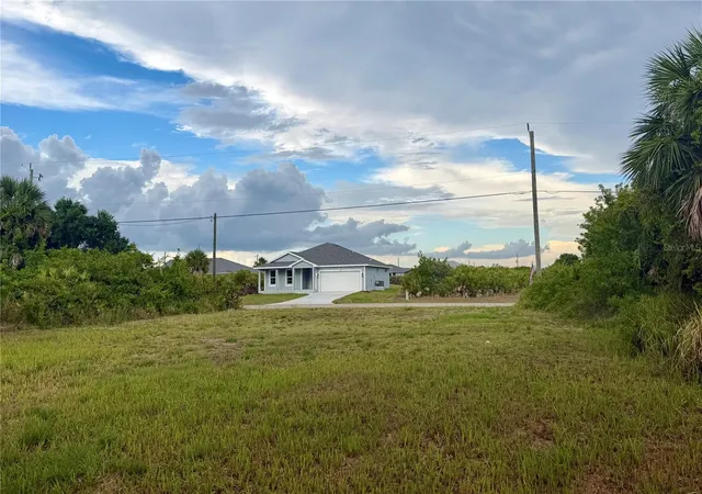 Photo 4 of Land for sale at 171 Wright Dr, Rotonda West, FL 33947 | MLS# D6147494 | Listing updated on 2026-05-20