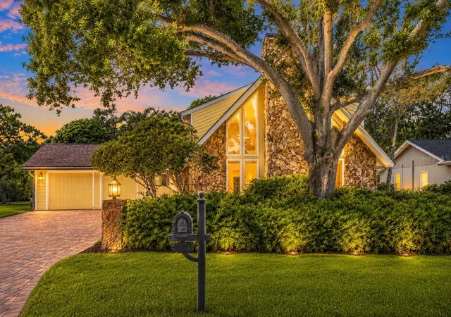 Homes for sale in Clearwater, FL | 1944 Levine Ln, Clearwater, FL 33760 | MLS# O6408546
