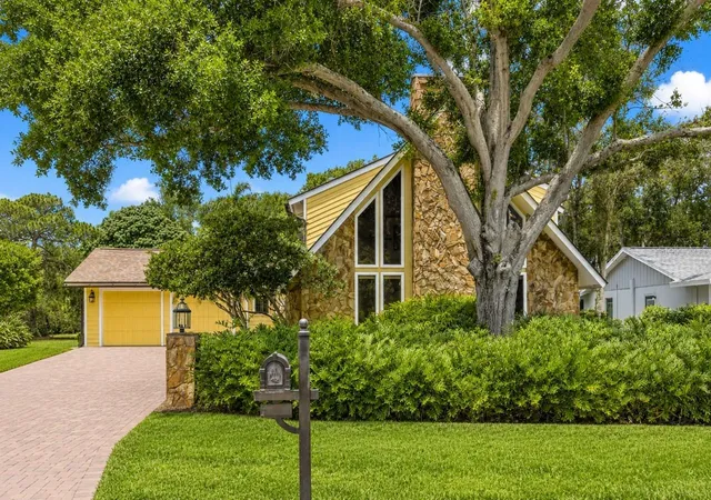 Homes for sale in Clearwater, FL | 1944 Levine Ln, Clearwater, FL 33760 | MLS# O6408546