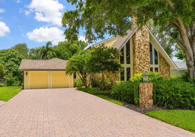 Homes for sale in Clearwater, FL | 1944 Levine Ln, Clearwater, FL 33760 | MLS# O6408546
