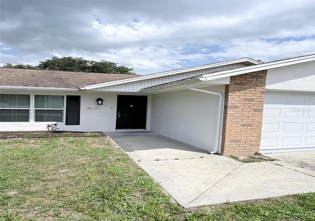 Homes for sale in Deltona, FL | 3237 London Ave, Deltona, FL 32738 | MLS# O6408566
