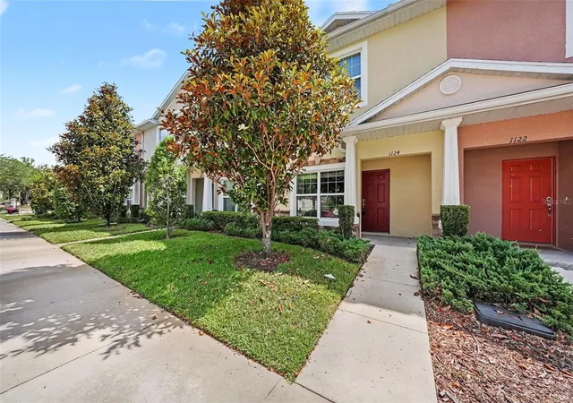 Photo 3 of Sale Pending at 1124 Hillhurst Dr, Wesley Chapel, FL 33543 | MLS# TB8509478 | Listing updated on 2026-10-05