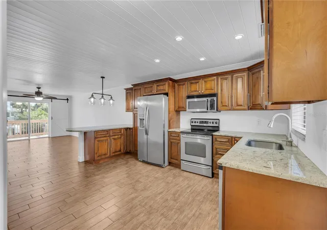 Photo 4 of Townhouse for sale at 6506 Abaco Dr #104, Apollo Beach, FL 33572 | MLS# TB8509480 | Listing updated on 2026-08-28