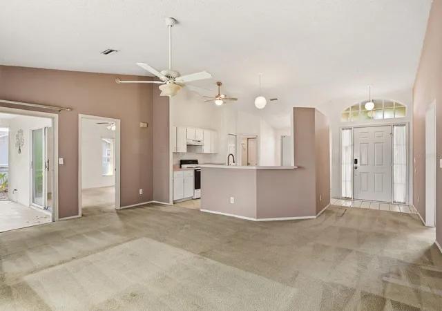 3rd image of 9207 Spring Hill Dr, Spring Hill, FL 34608 | MLS# TB8509481