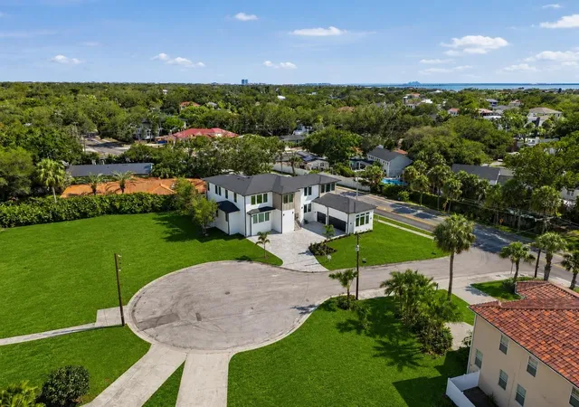 Homes for sale in Tampa, FL | 4706 W San Carlos St, Tampa, FL 33629 | MLS# TB8509490
