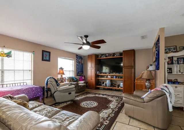 3rd image of 20024 State Road 44, Eustis, FL 32736 | MLS# G5112470
