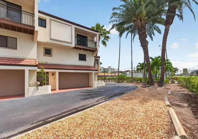 2nd image of 240 Windward Psge #1004, Clearwater Beach, FL 33767 | MLS# TB8509508
