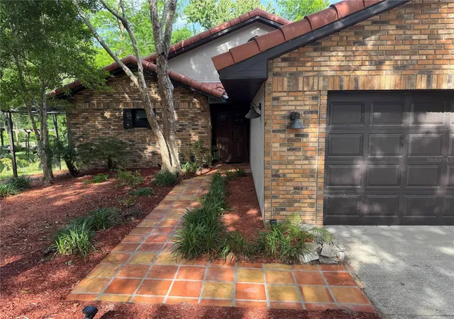 5th image of 39 Forest Ln, Eustis, FL 32726 | MLS# G5112472
