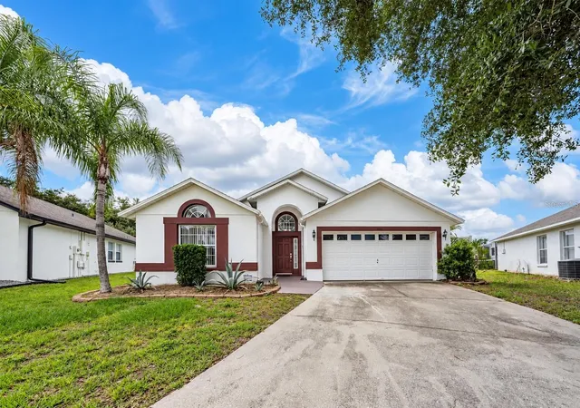 Photo 1 of Single family home for sale at 232 Lake Shore Pkwy, Davenport, FL 33896 | MLS# S5150091 | Listing updated on 2026-10-05