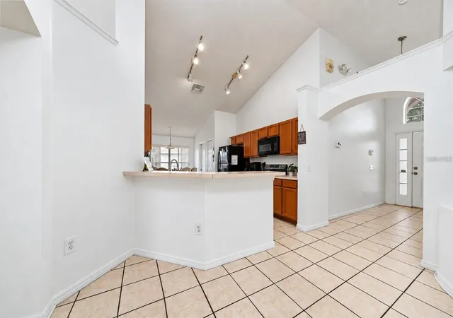 Photo 3 of Single family home for sale at 232 Lake Shore Pkwy, Davenport, FL 33896 | MLS# S5150091 | Listing updated on 2026-10-05