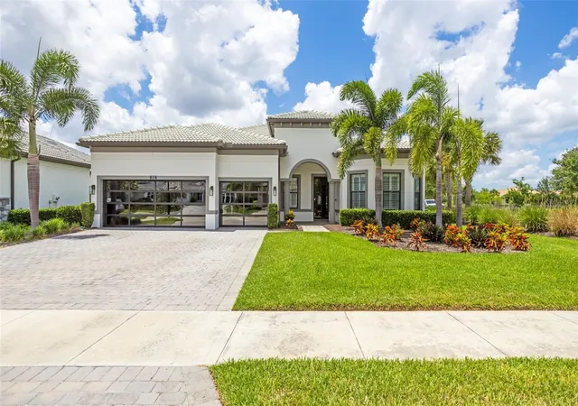 Photo 2 of Single family home for sale at 825 Seascape Pl, Sarasota, FL 34240 | MLS# A4693930 | Listing updated on 2026-10-14