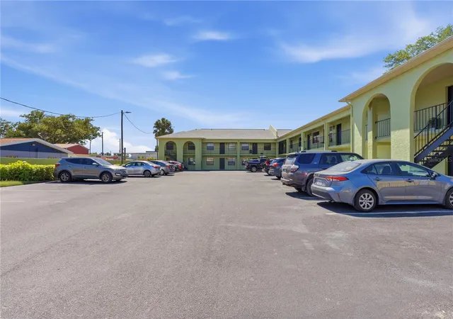 2nd image of 4416 N Clark Ave #13, Tampa, FL 33614 | MLS# TB8509534