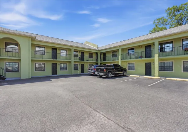 3rd image of 4416 N Clark Ave #13, Tampa, FL 33614 | MLS# TB8509534