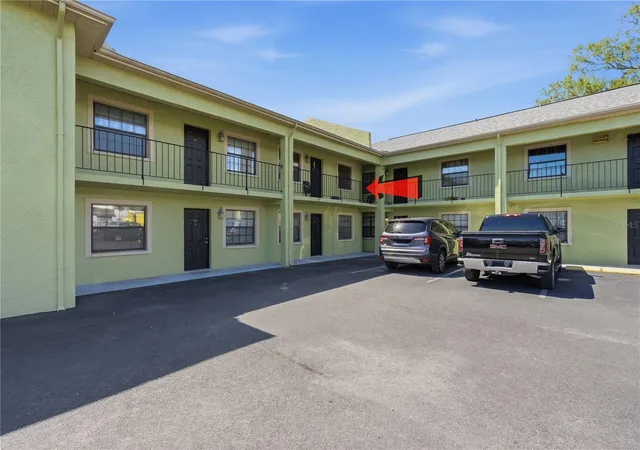 4th image of 4416 N Clark Ave #13, Tampa, FL 33614 | MLS# TB8509534