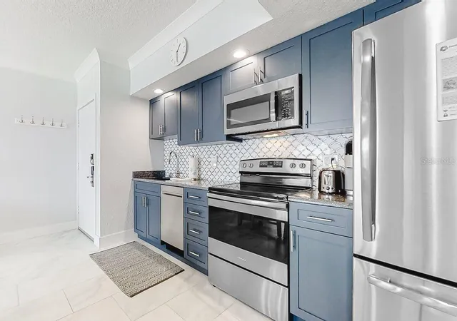 2nd image of 611 S Atlantic Ave, NEW SMYRNA BEACH, FL 32169
