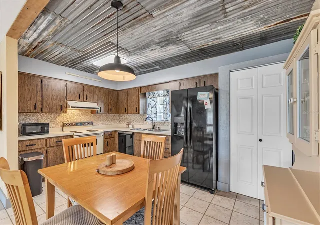 2nd image of 1640 Juno Trl #205C, Astor, FL 32102 | MLS# R4911281