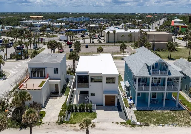 Photo 4 of Sale Pending at 1309 S Atlantic Ave, New Smyrna Beach, FL 32169 | MLS# NS1088251 | Listing updated on 2026-09-29