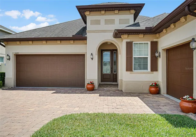 Photo 3 of Single family home for sale at 1692 Highbanks Cir, Winter Garden, FL 34787 | MLS# O6408620 | Listing updated on 2026-09-04