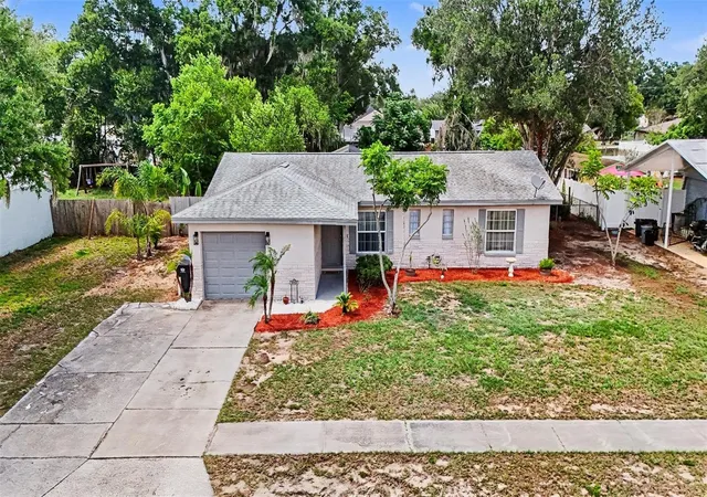 2nd image of 2022 Lance Ct, Dover, FL 33527 | MLS# TB8509596