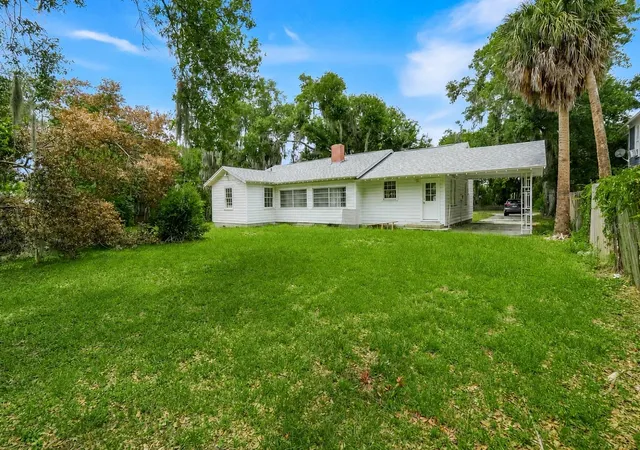 5th image of 504 E Citrus Ave, Eustis, FL 32726 | MLS# G5112488