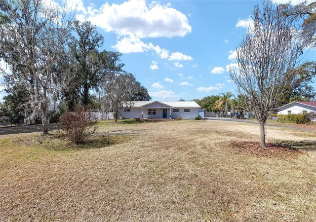 Photo 2 of Single family home for sale at 10350 Se 43rd Court, Belleview, FL 34420 | MLS# OM724882 | Listing updated on 2026-09-13