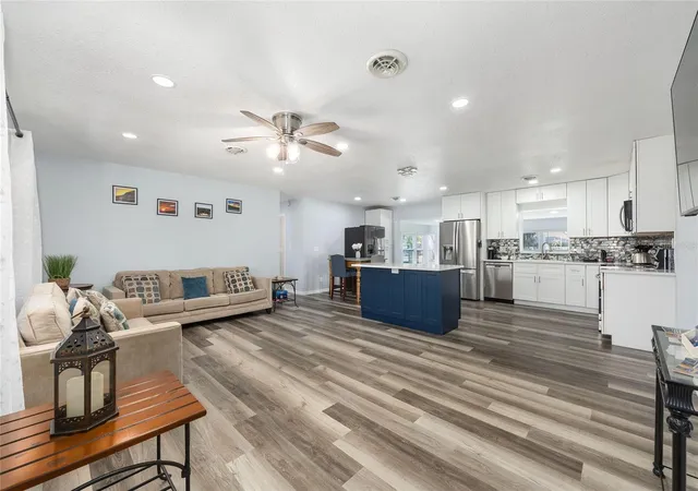 Photo 4 of Single family home for sale at 10350 SE 43rd Court, Belleview, FL 34420 | MLS# OM724882 | Listing updated on 2026-09-13