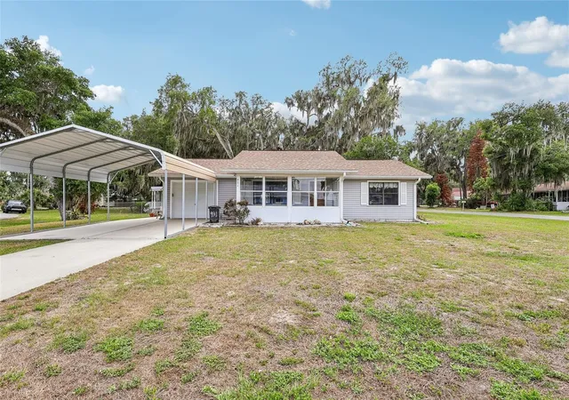 Homes for sale in Lake Panasoffkee, FL | 931 Cr 457a, Lake Panasoffkee, FL 33538 | MLS# G5112491