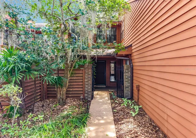 3rd image of 125 Raintree Dr, Longwood, FL 32779 | MLS# O6408649