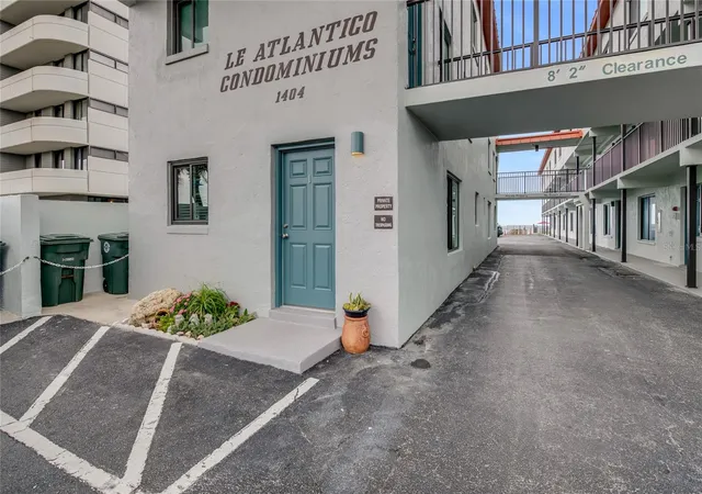 Photo 2 of Sale Pending at 1404 N Atlantic Ave #10, Daytona Beach, FL 32118 | MLS# FC318598 | Listing updated on 2026-10-10