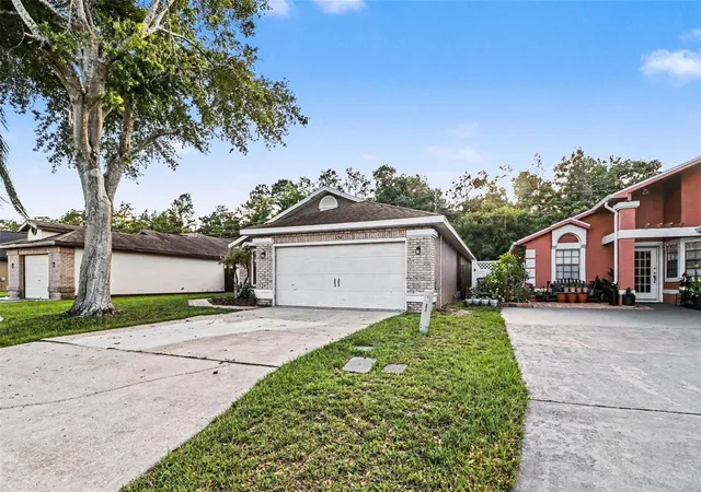 Photo 1 of Single family home for sale at 134 Coralwood Cir, Kissimmee, FL 34743 | MLS# O6408676 | Listing updated on 2026-08-27