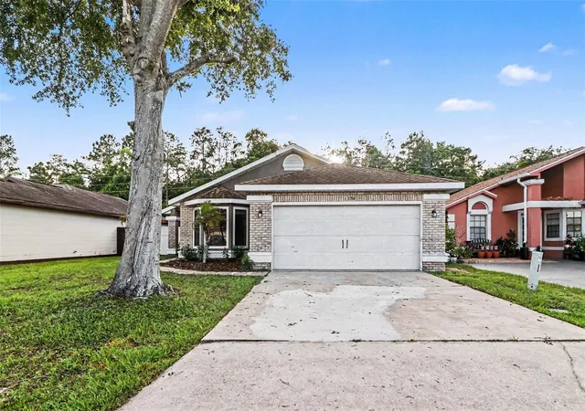 Photo 2 of Single family home for sale at 134 Coralwood Cir, Kissimmee, FL 34743 | MLS# O6408676 | Listing updated on 2026-08-27