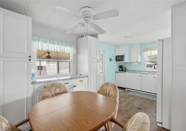 Photo 4 of Manufactured home for sale at 36650 Dina Dr, Zephyrhills, FL 33542 | MLS# TB8509697 | Listing updated on 2026-05-20