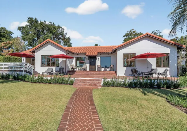 Photo 2 of Single family home for sale at 631 Lake Catherine Dr, Maitland, FL 32751 | MLS# O6408700 | Listing updated on 2026-10-09