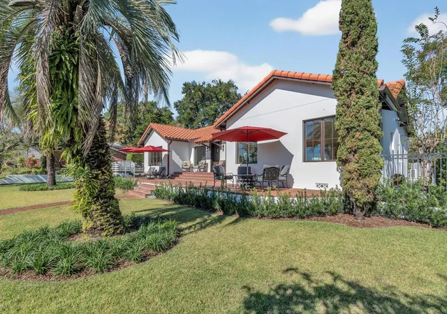 Photo 3 of Single family home for sale at 631 Lake Catherine Dr, Maitland, FL 32751 | MLS# O6408700 | Listing updated on 2026-10-09
