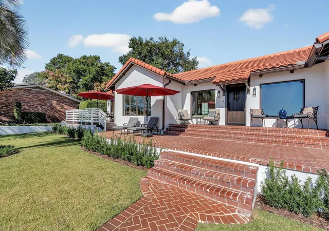 Photo 4 of Single family home for sale at 631 Lake Catherine Dr, Maitland, FL 32751 | MLS# O6408700 | Listing updated on 2026-10-09