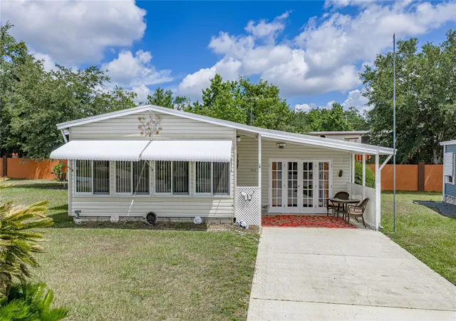 Photo 4 of Sale Pending at 35921 Tanda Cir, Zephyrhills, FL 33541 | MLS# TB8509701 | Listing updated on 2026-09-22