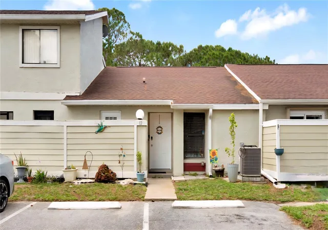 Homes for sale in Kissimmee, FL | 12 Pine Island Cir, Kissimmee, FL 34743 | MLS# O6408701